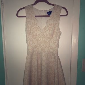 V-Neck dress